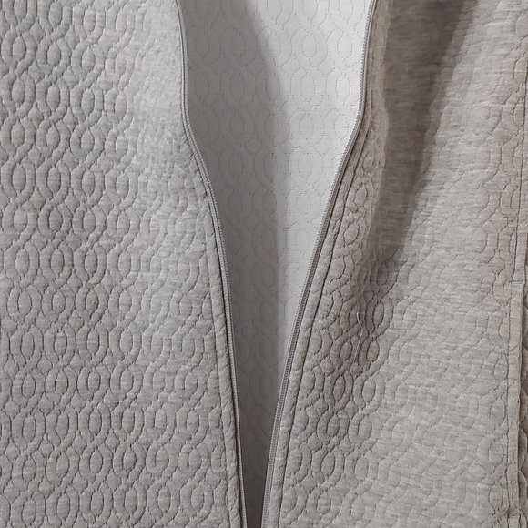 Croft  & Barrow petite womens fleece zip vest gray  size xs petite  NWT - Picture 12 of 14